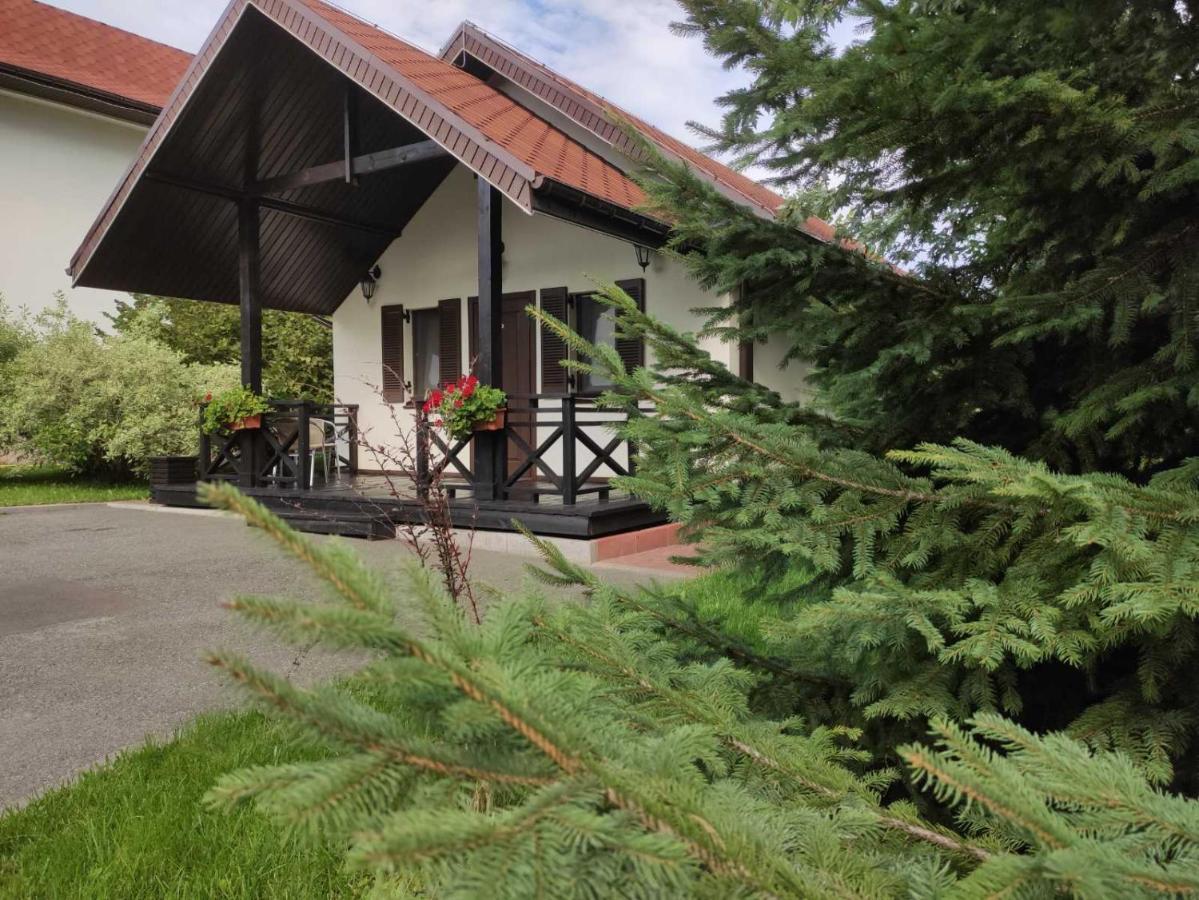 Park-Hotel Kidev Chubynske Bagian luar foto