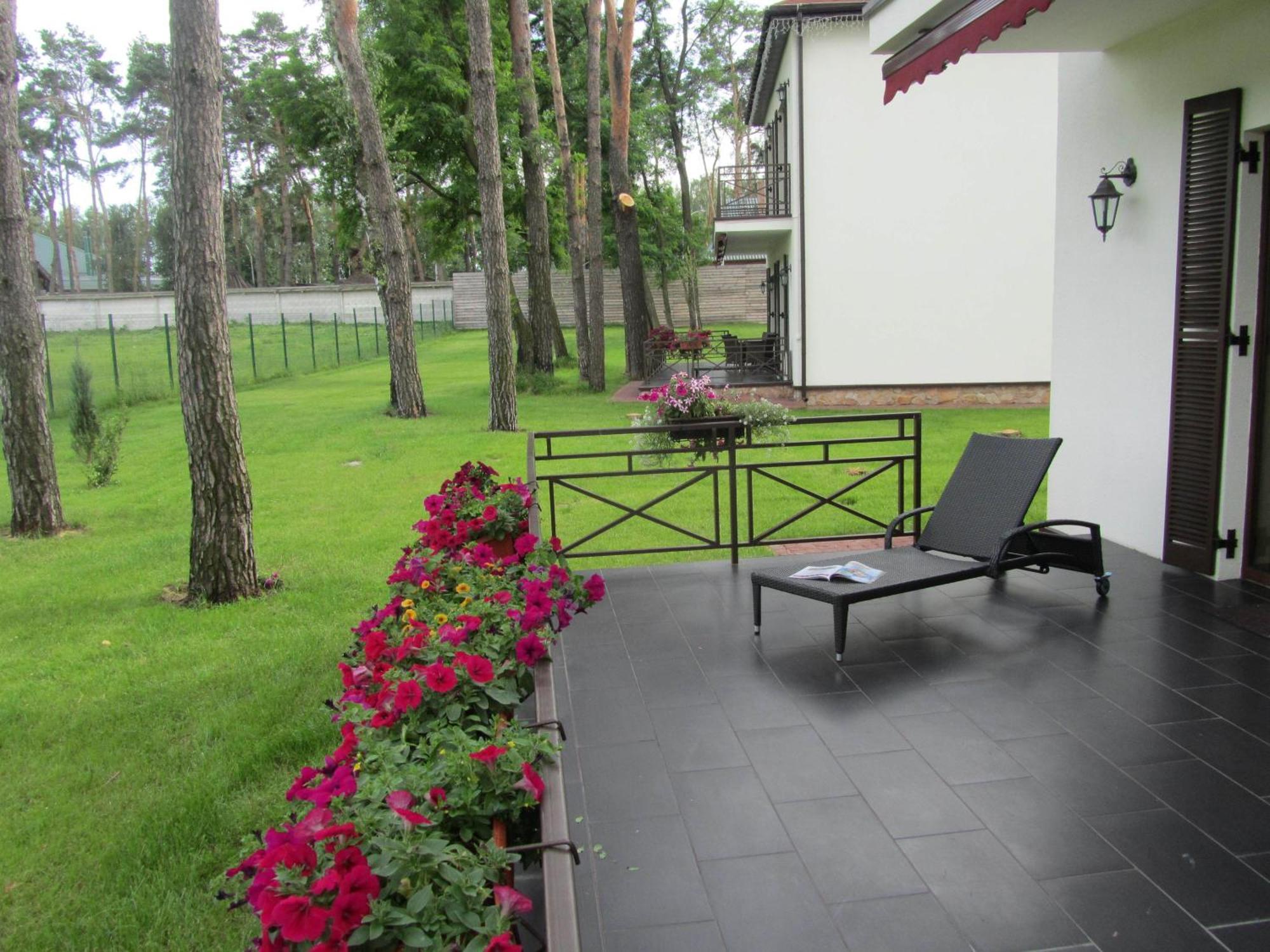 Park-Hotel Kidev Chubynske Bagian luar foto