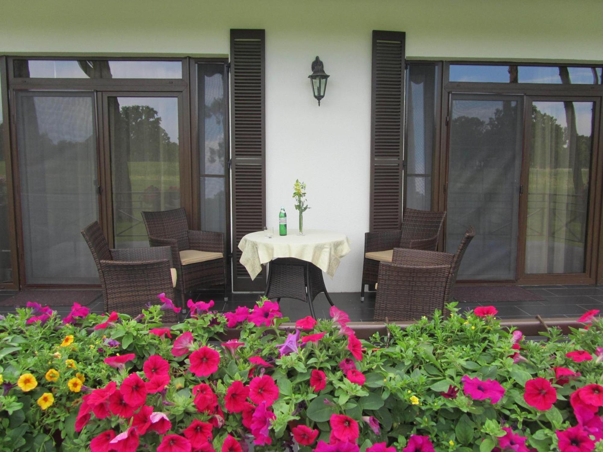 Park-Hotel Kidev Chubynske Bagian luar foto